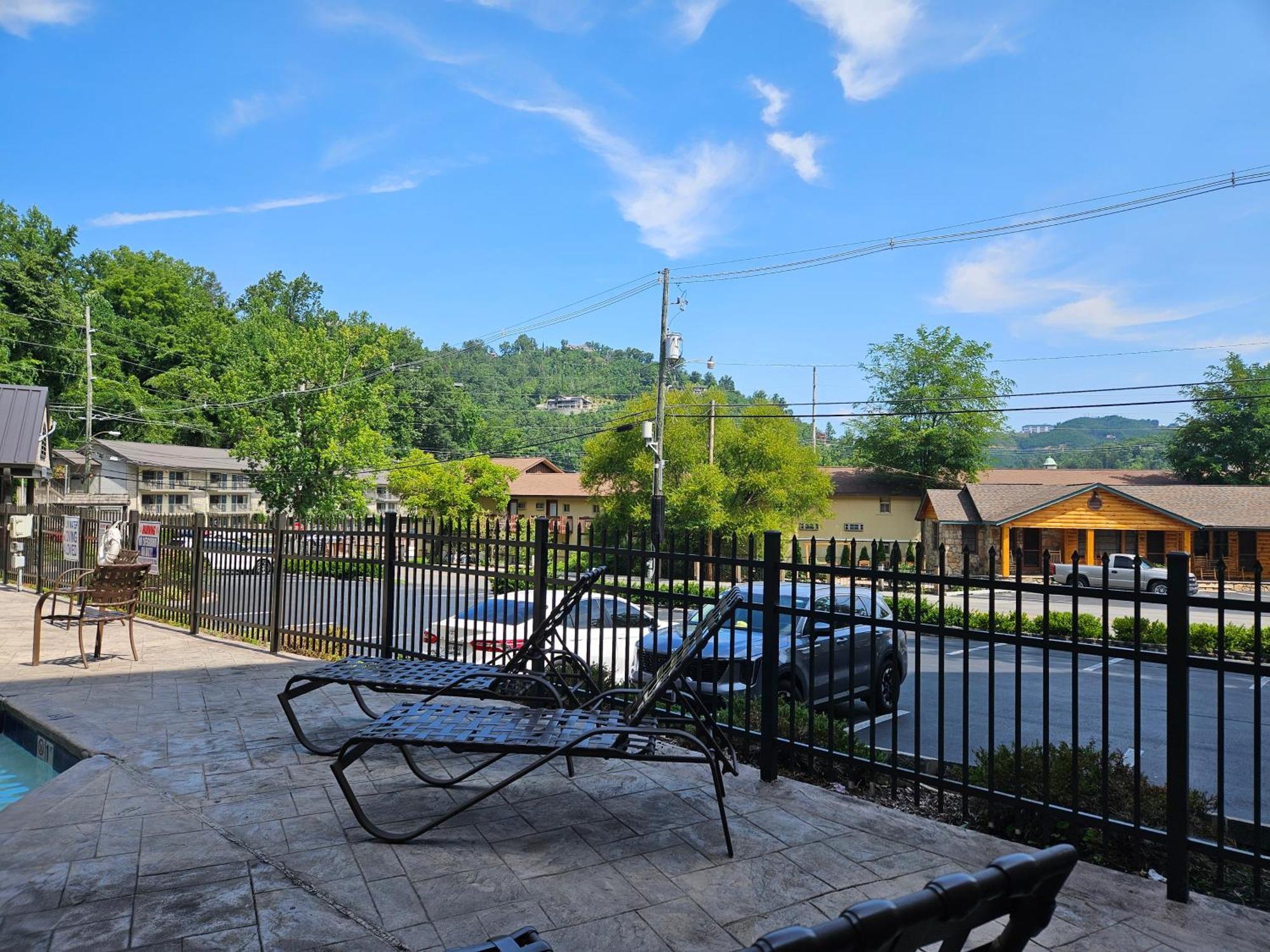 Apartment 202 Olde Place Gatlinburg