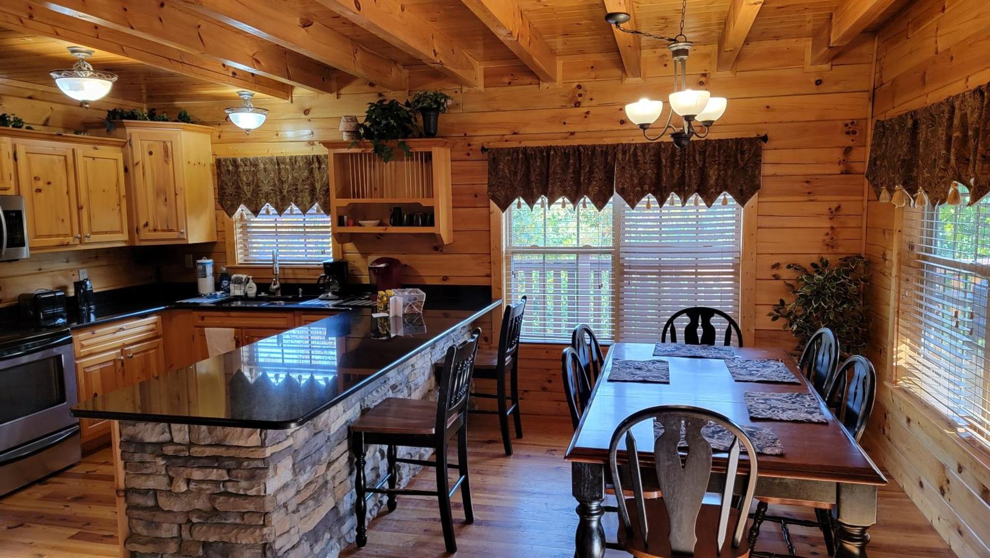 Holiday home Smoky Heights Overlook, Luxury Log Cabin, Mountain & Views Gatlinburg