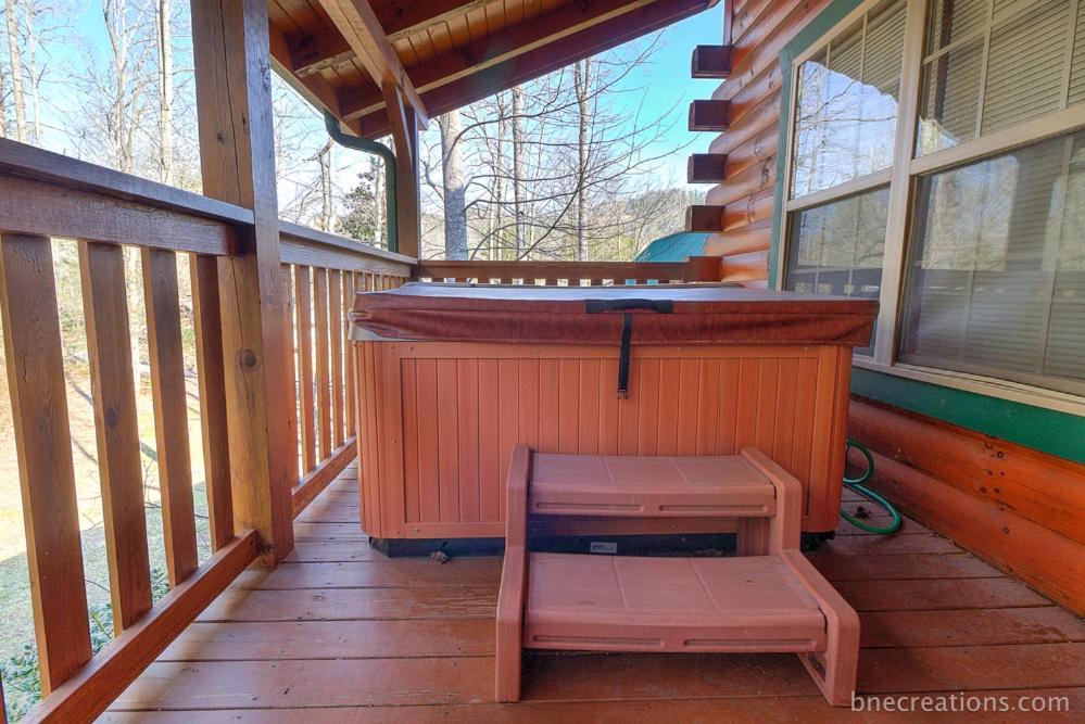 Smoky Heights Overlook, Luxury Log Cabin, Mountain & Views * Gatlinburg