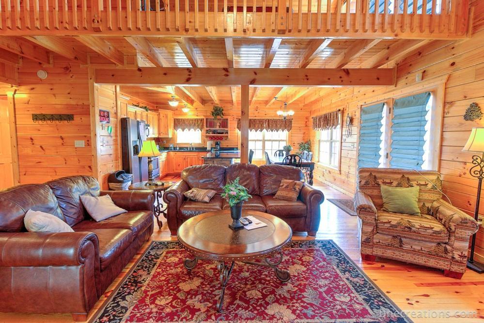 Smoky Heights Overlook, Luxury Log Cabin, Mountain & Views