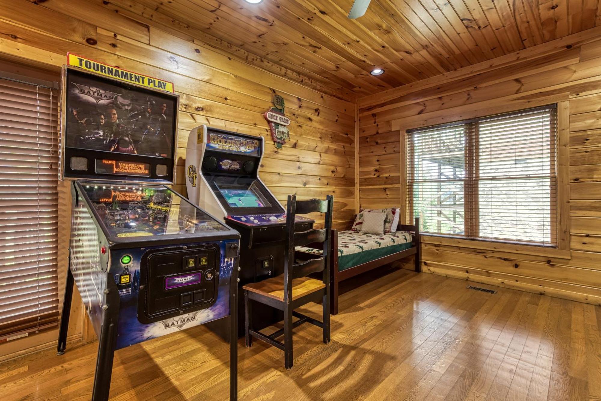 Heights, Hot Tub, Game Room, Theater Room, 1089 Of Free Tickets For Each Paid Day * Gatlinburg