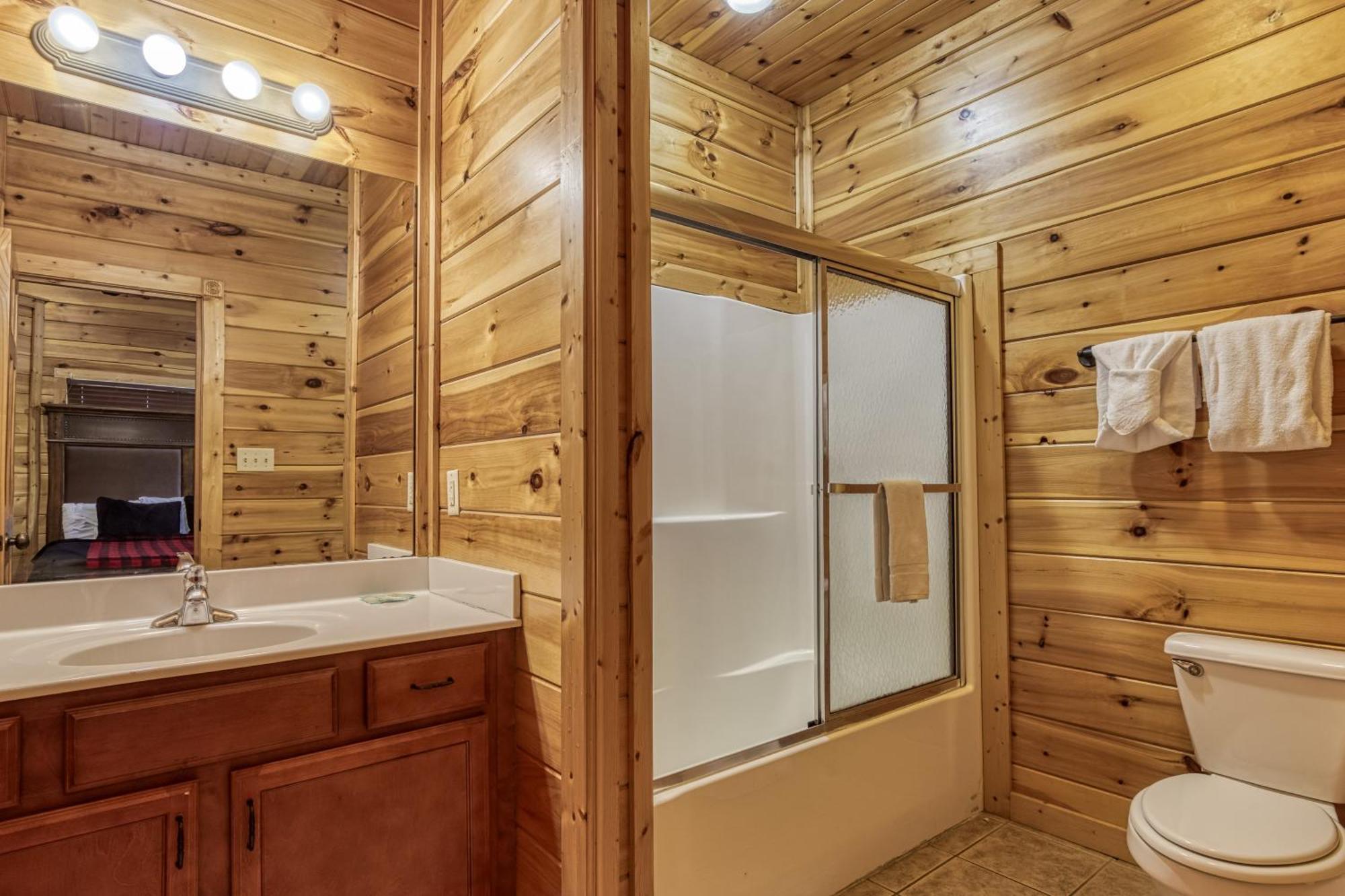 Heights, Hot Tub, Game Room, Theater Room, 1089 Of Free Tickets For Each Paid Day Holiday home Gatlinburg