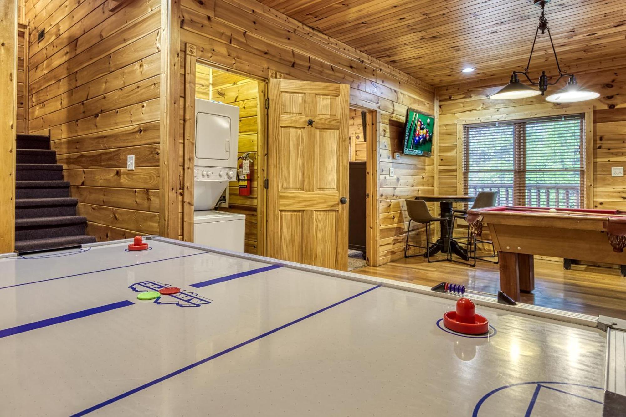 Heights, Hot Tub, Game Room, Theater Room, 1089 Of Free Tickets For Each Paid Day Gatlinburg