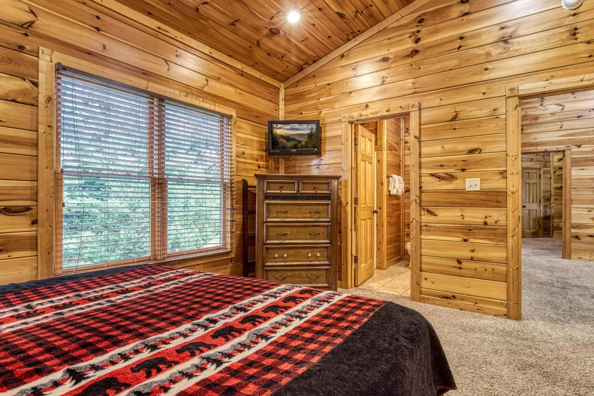 Heights, Hot Tub, Game Room, Theater Room, 1089 Of Free Tickets For Each Paid Day Holiday home *