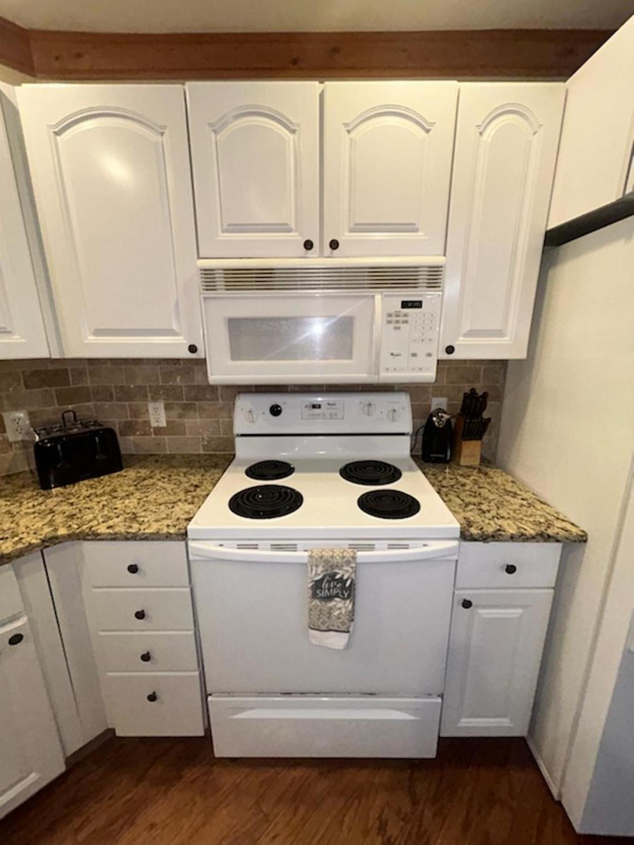 Newly Remodeled, Pool Table, Pool, Gym, Hiking! Holiday home Gatlinburg
