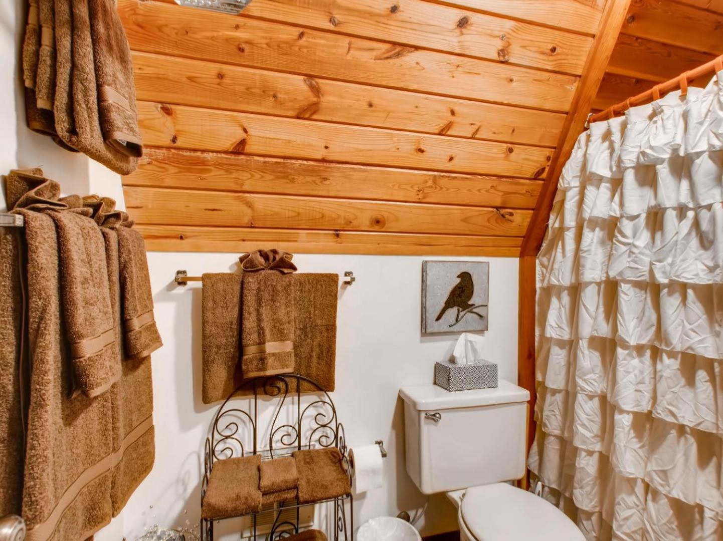 Rolling Waters Chalet *
