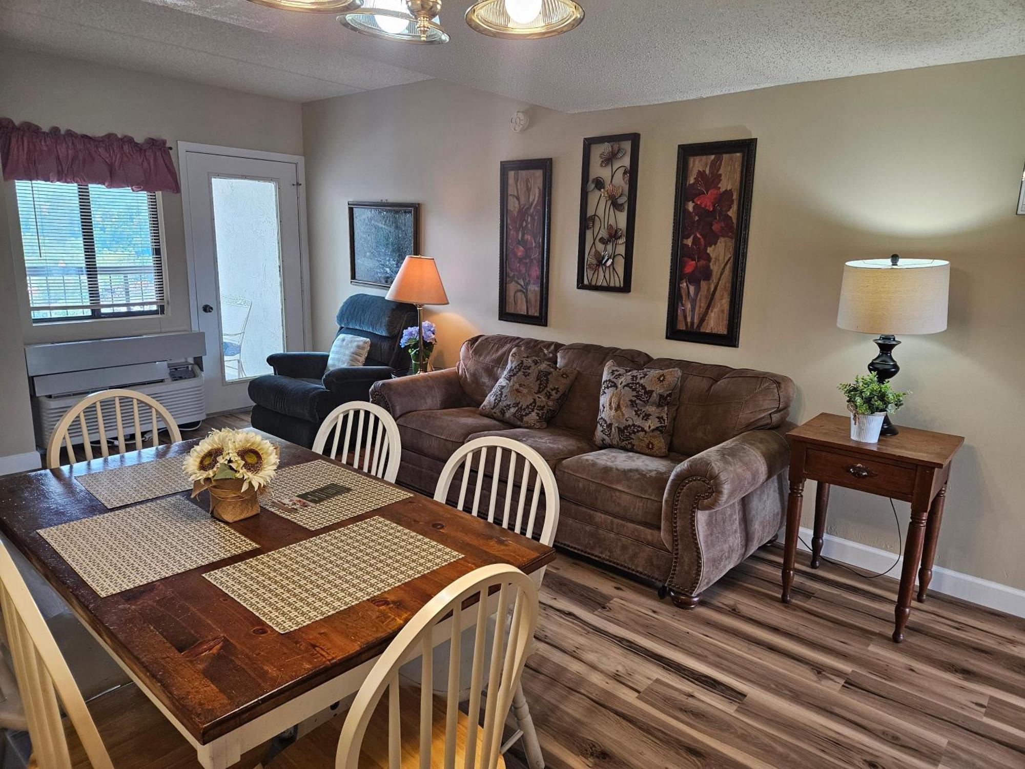 Chateau 503 Apartment