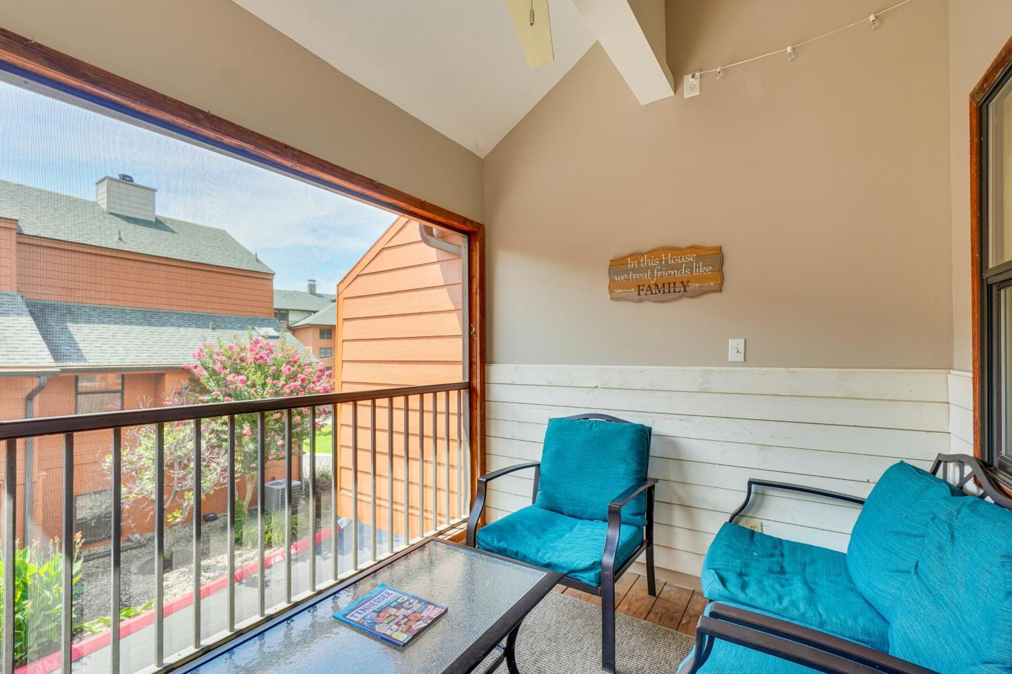 Holiday home Mountain Townhome With Pool Access! Gatlinburg