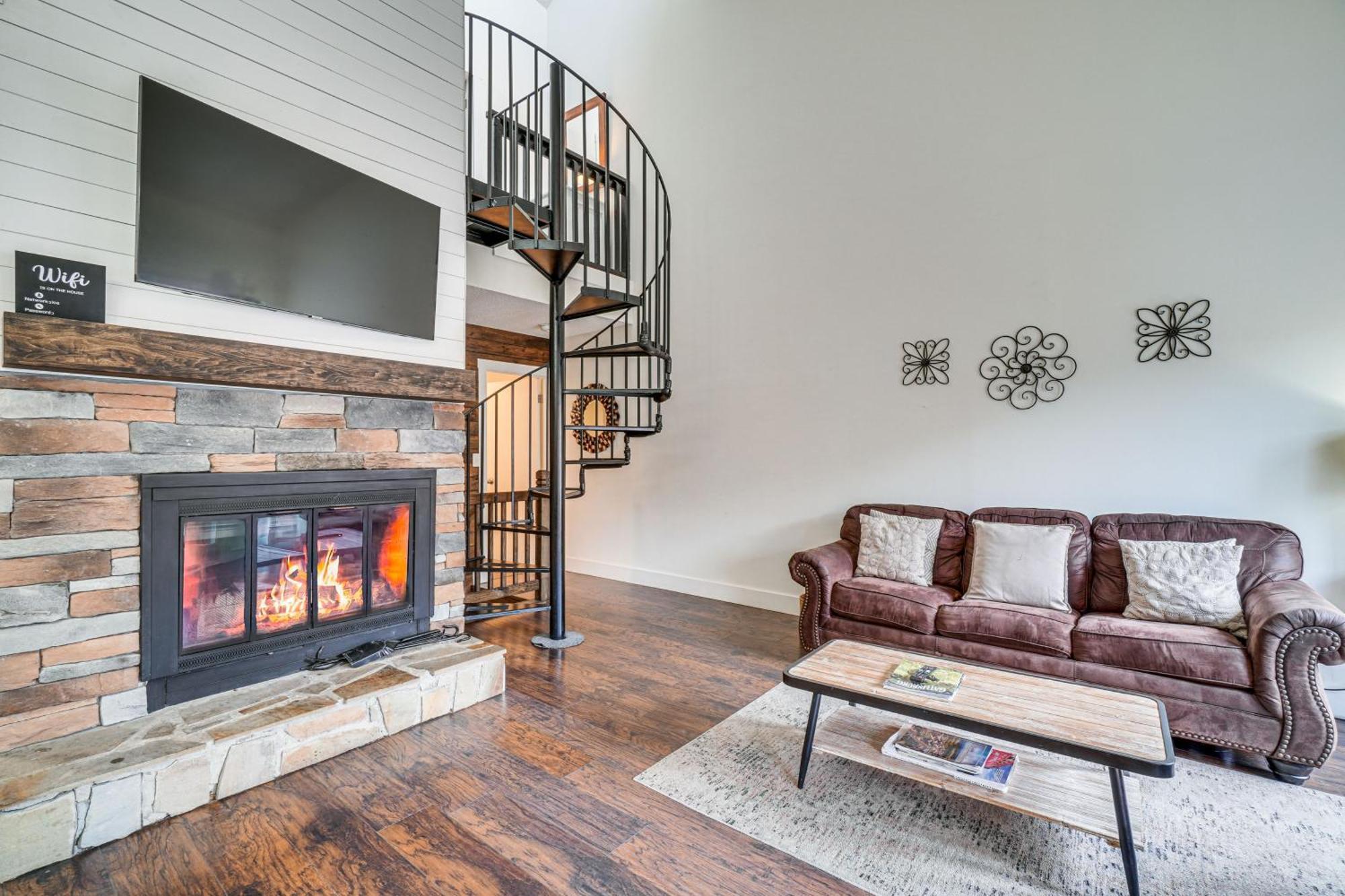 Mountain Townhome With Pool Access! *