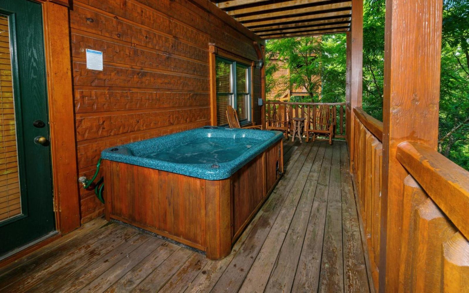 Mountain Getaway And A Theater Villa *