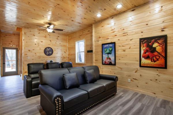 Holiday home Escape To Nature's Embrace - Indoor Pool & Theatre