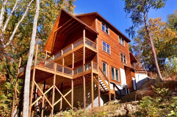 Escape To Nature's Embrace - Indoor Pool & Theatre Gatlinburg