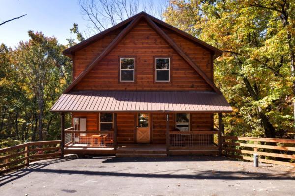 Escape To Nature's Embrace - Indoor Pool & Theatre Holiday home Gatlinburg