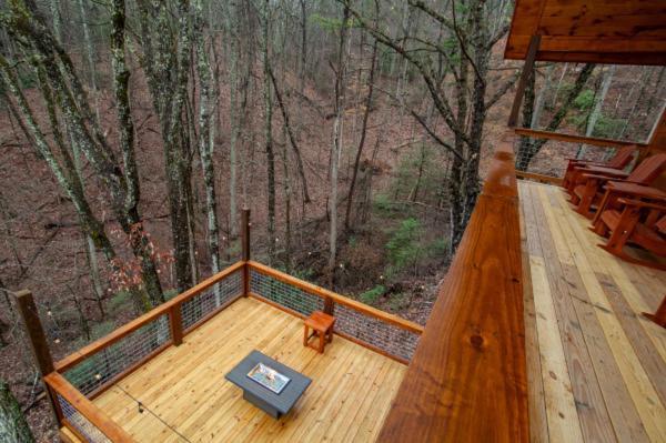 Escape To Nature's Embrace - Indoor Pool & Theatre Holiday home *