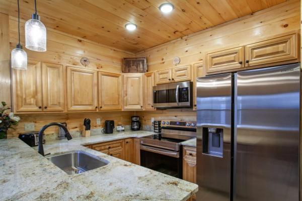 Escape To Nature's Embrace - Indoor Pool & Theatre Holiday home
