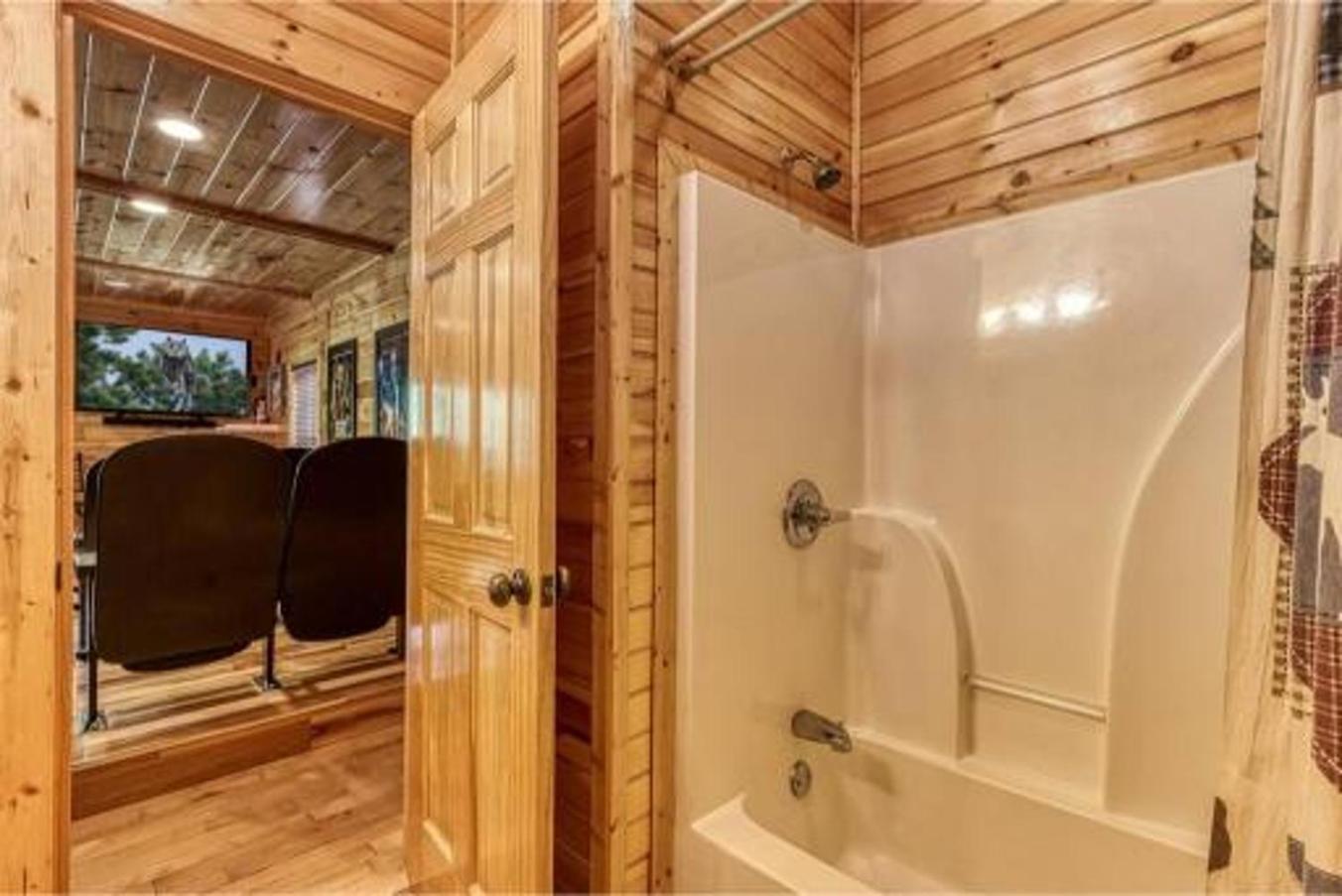 Dreams True With Luxury Cabin! Holiday home