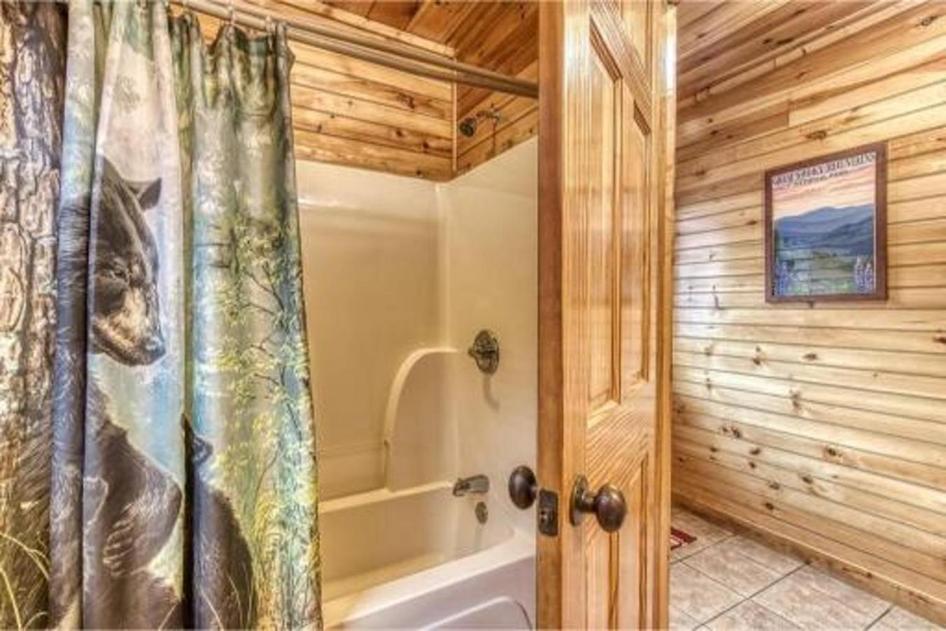 Holiday home Dreams True With Luxury Cabin! Gatlinburg