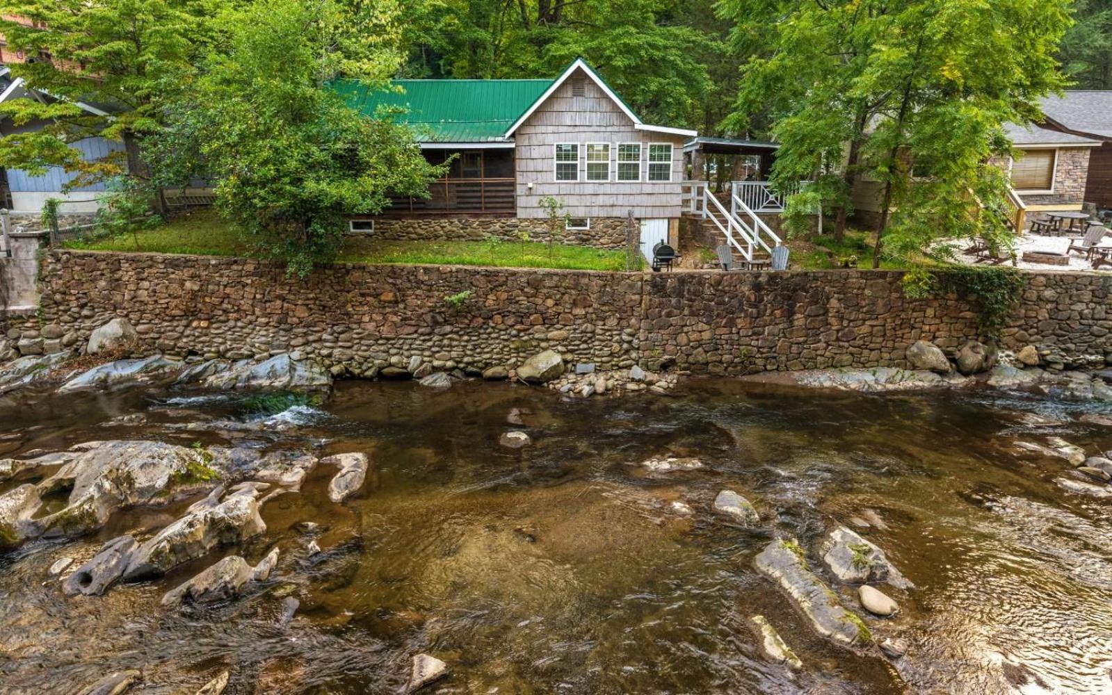 On River Time Villa Gatlinburg