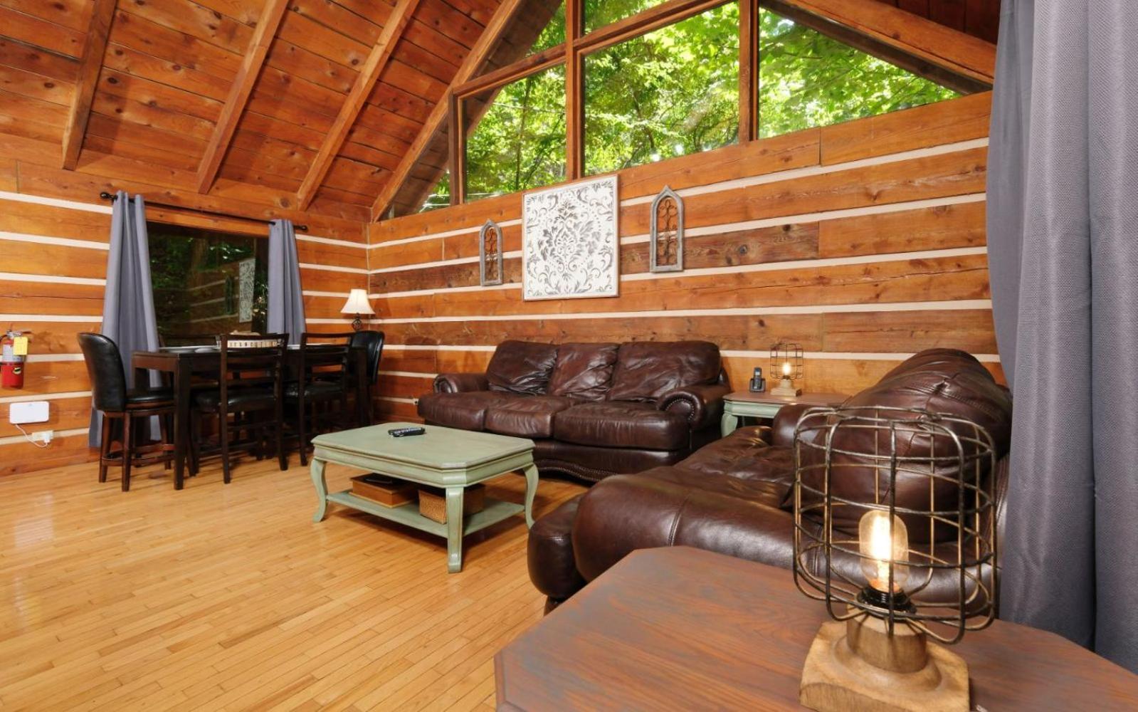 Henwoods Hideaway * Gatlinburg