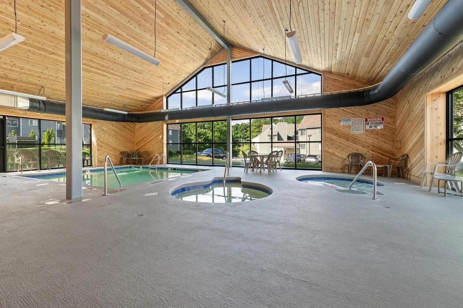 5 Star Summit View, Adjacent To The National Park Holiday home *