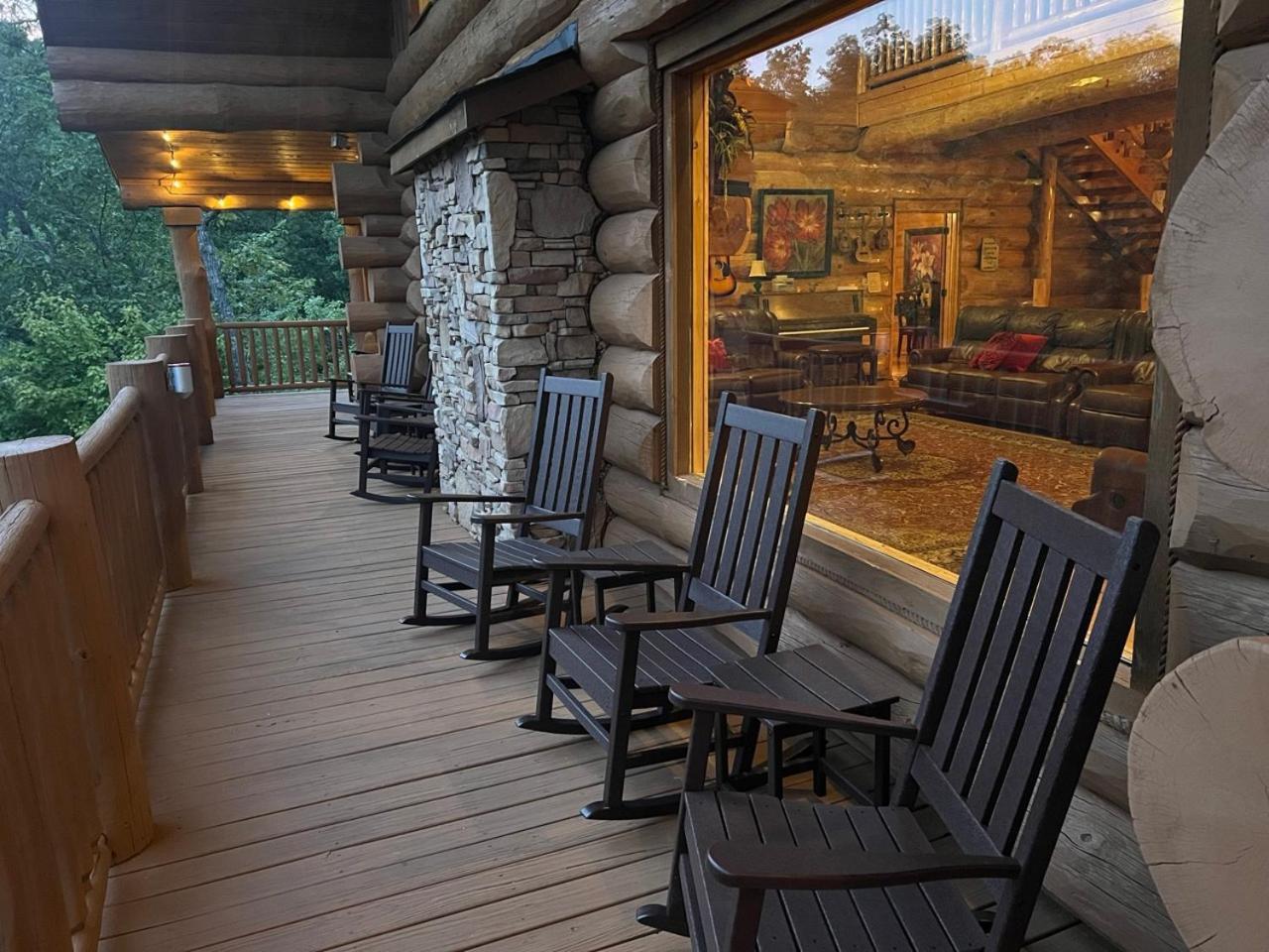 Big Bear Ridge Lodge: Mountain View Log Retreat *