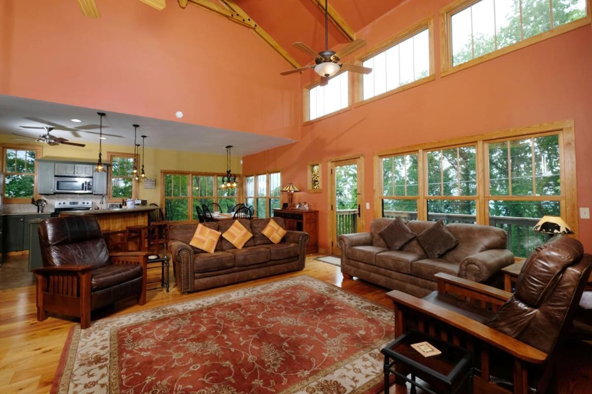 Spacious 4br Just 7 Min To Downtown * Gatlinburg
