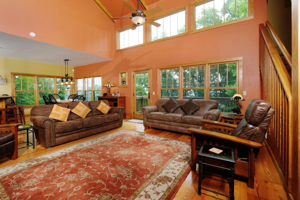 Holiday home Spacious 4br Just 7 Min To Downtown Gatlinburg