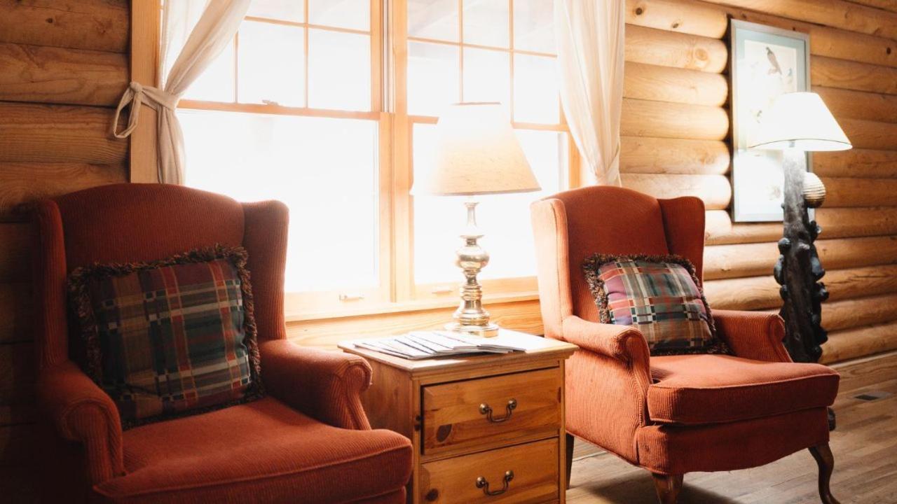 Creekside Spacious 4br Sleeps 12 Hot Tub Free Attraction Tickets