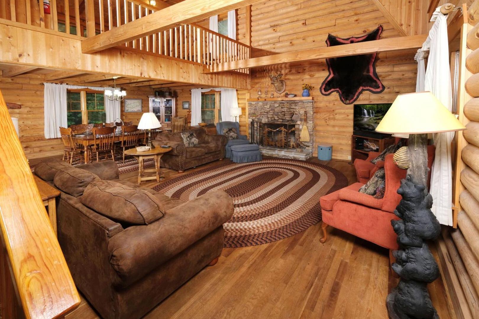 Creekside Spacious 4br Sleeps 12 Hot Tub Free Attraction Tickets *