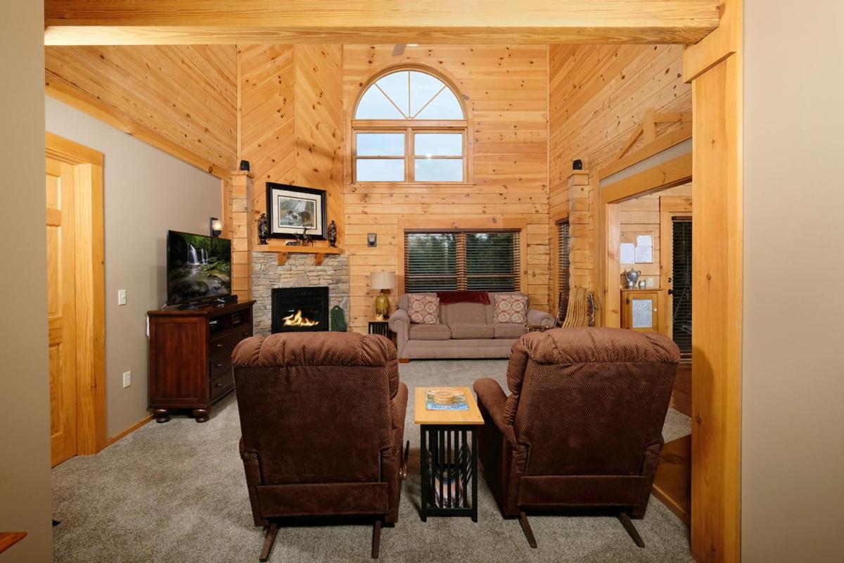 Cozy 3br Just 7 Min To Dwtn Hot Tub Free Attraction Tickets Gatlinburg