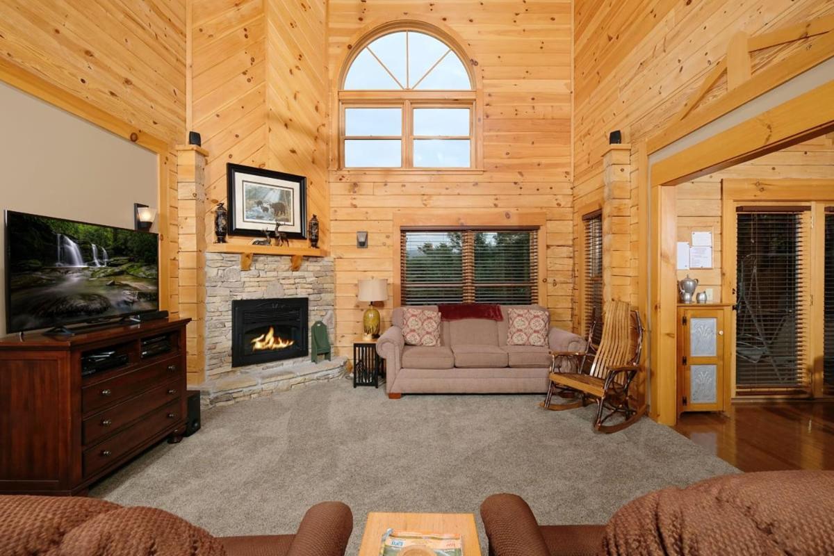 Cozy 3br Just 7 Min To Dwtn Hot Tub Free Attraction Tickets Holiday home