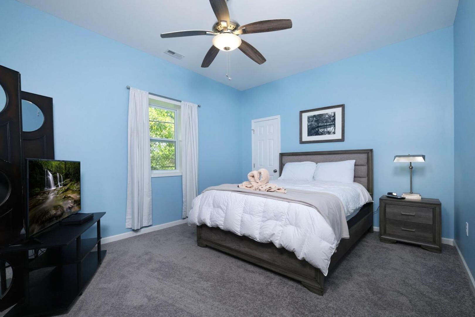 Modern And Romantic Creekside 1br Hot Tub! Free Attraction Tickets Holiday home