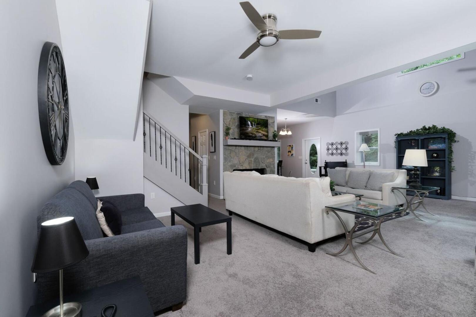 Modern And Romantic Creekside 1br Hot Tub! Free Attraction Tickets