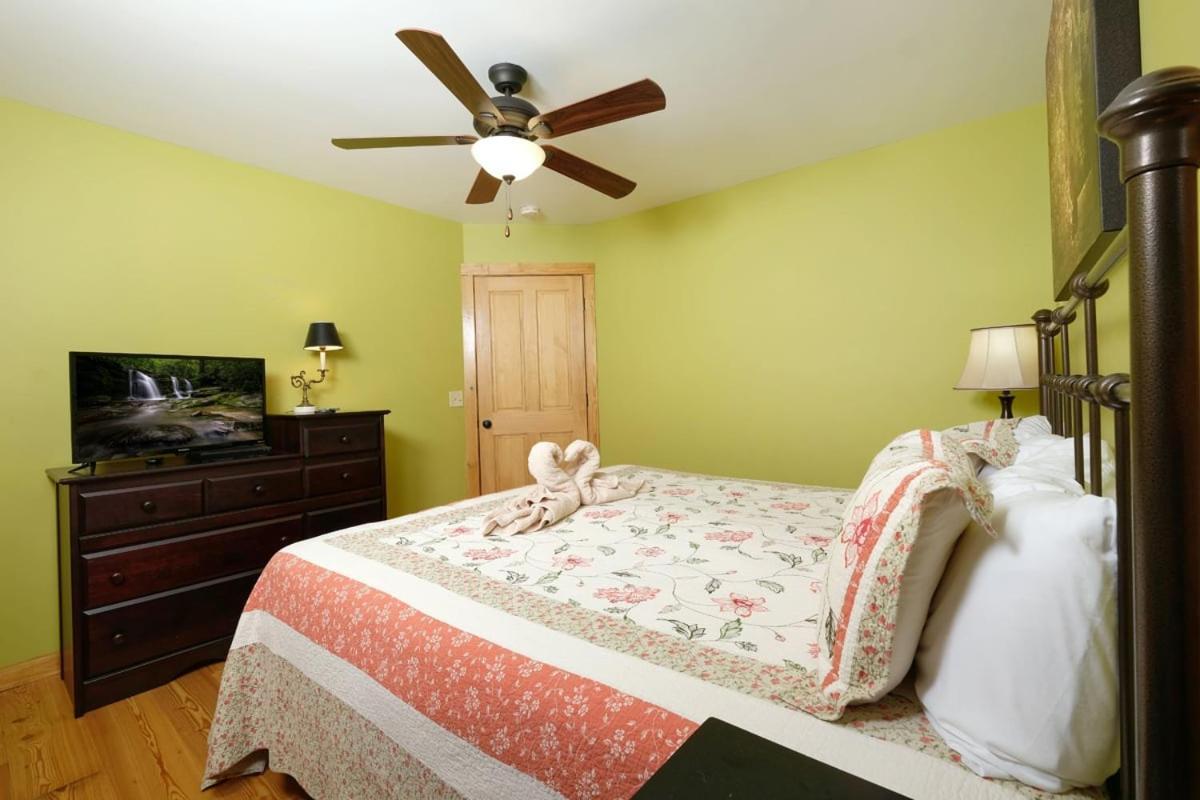 Spacious 4br Just 7 Min To Downtown Holiday home *