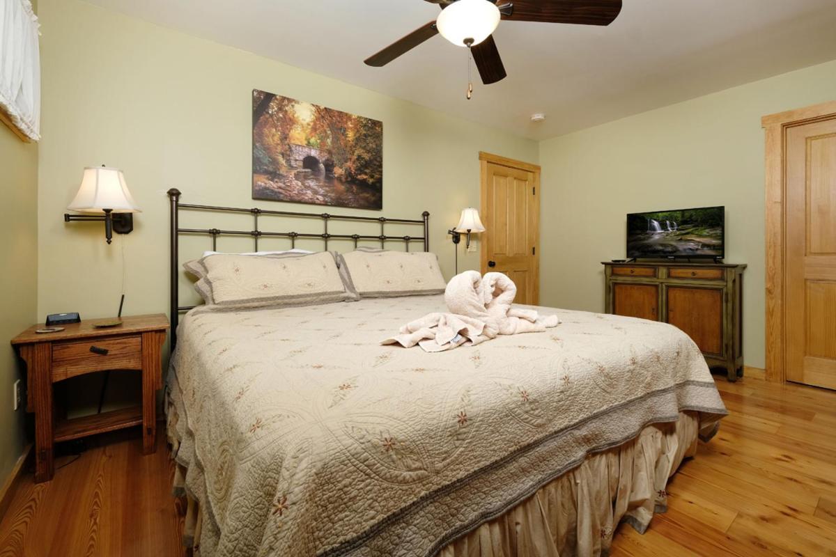 Holiday home Spacious 4br Just 7 Min To Downtown Gatlinburg