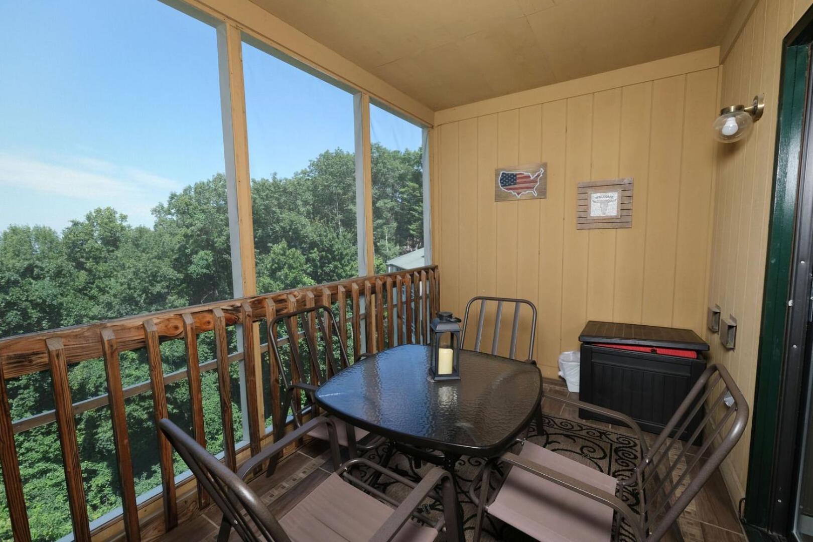 Holiday home 2br W Views! 7 Min To Downtown