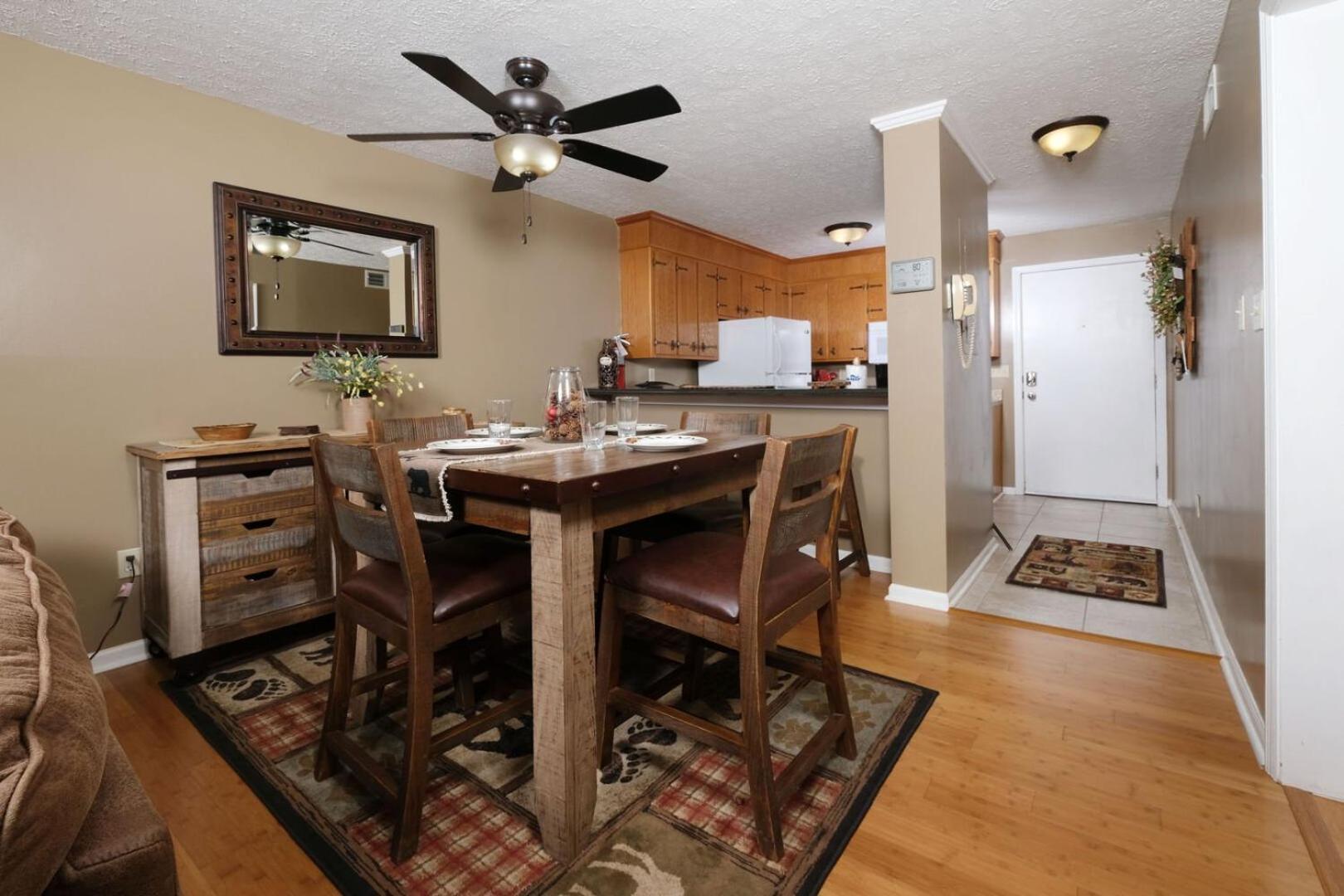 2br W Views! 7 Min To Downtown *