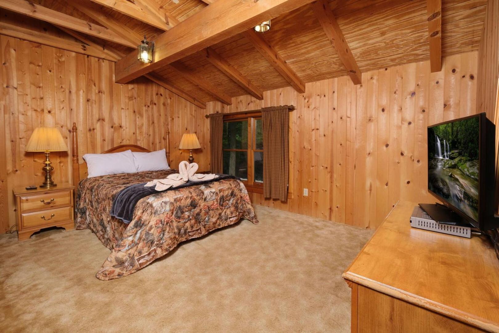Creekside Spacious 4br Sleeps 12 Hot Tub Free Attraction Tickets Gatlinburg