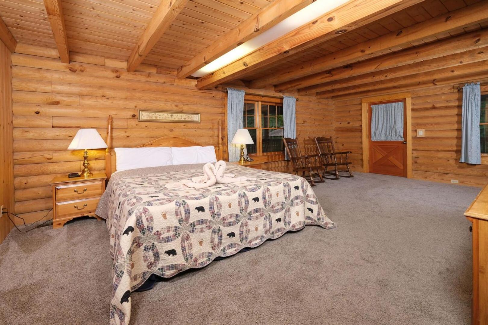 Creekside Spacious 4br Sleeps 12 Hot Tub Free Attraction Tickets Holiday home
