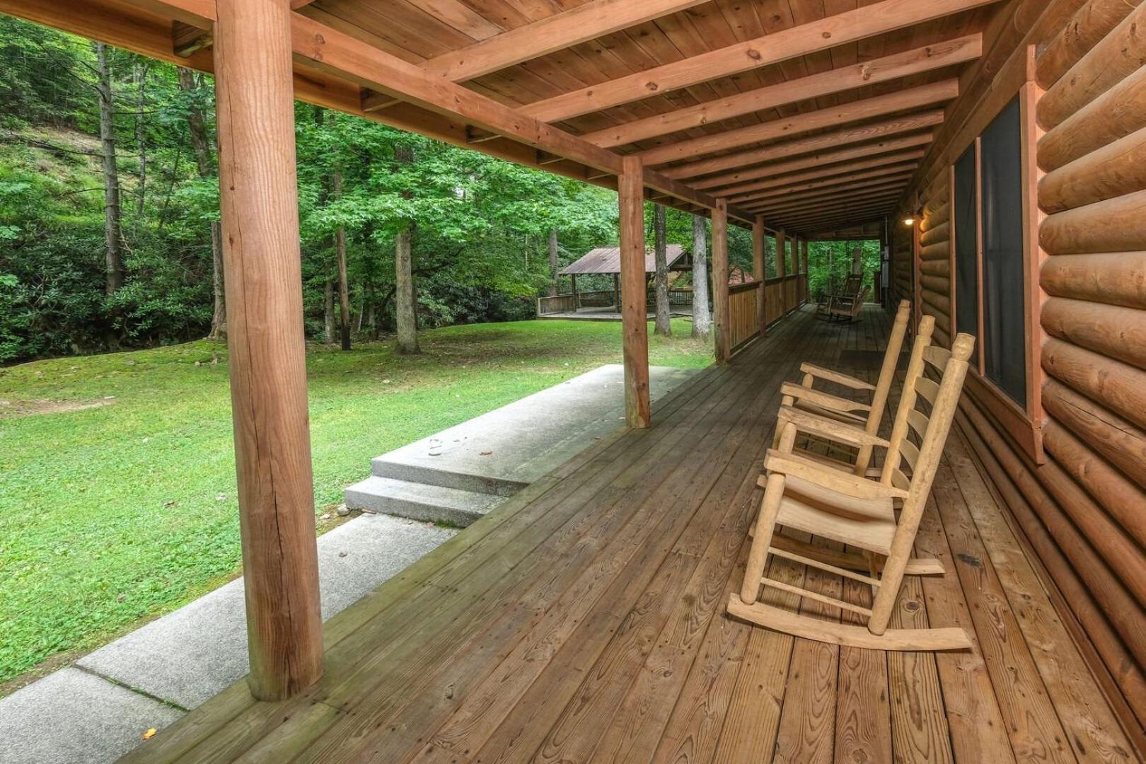 Creekside Spacious 4br Sleeps 12 Hot Tub Free Attraction Tickets Gatlinburg