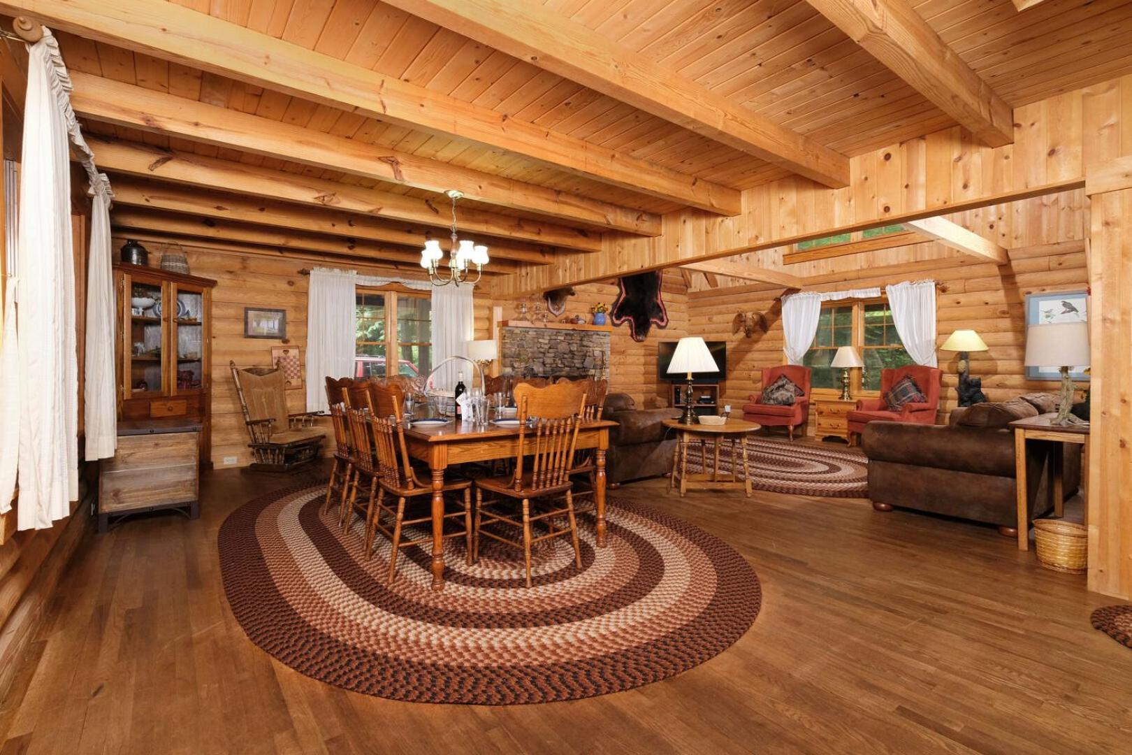 Creekside Spacious 4br Sleeps 12 Hot Tub Free Attraction Tickets * Gatlinburg