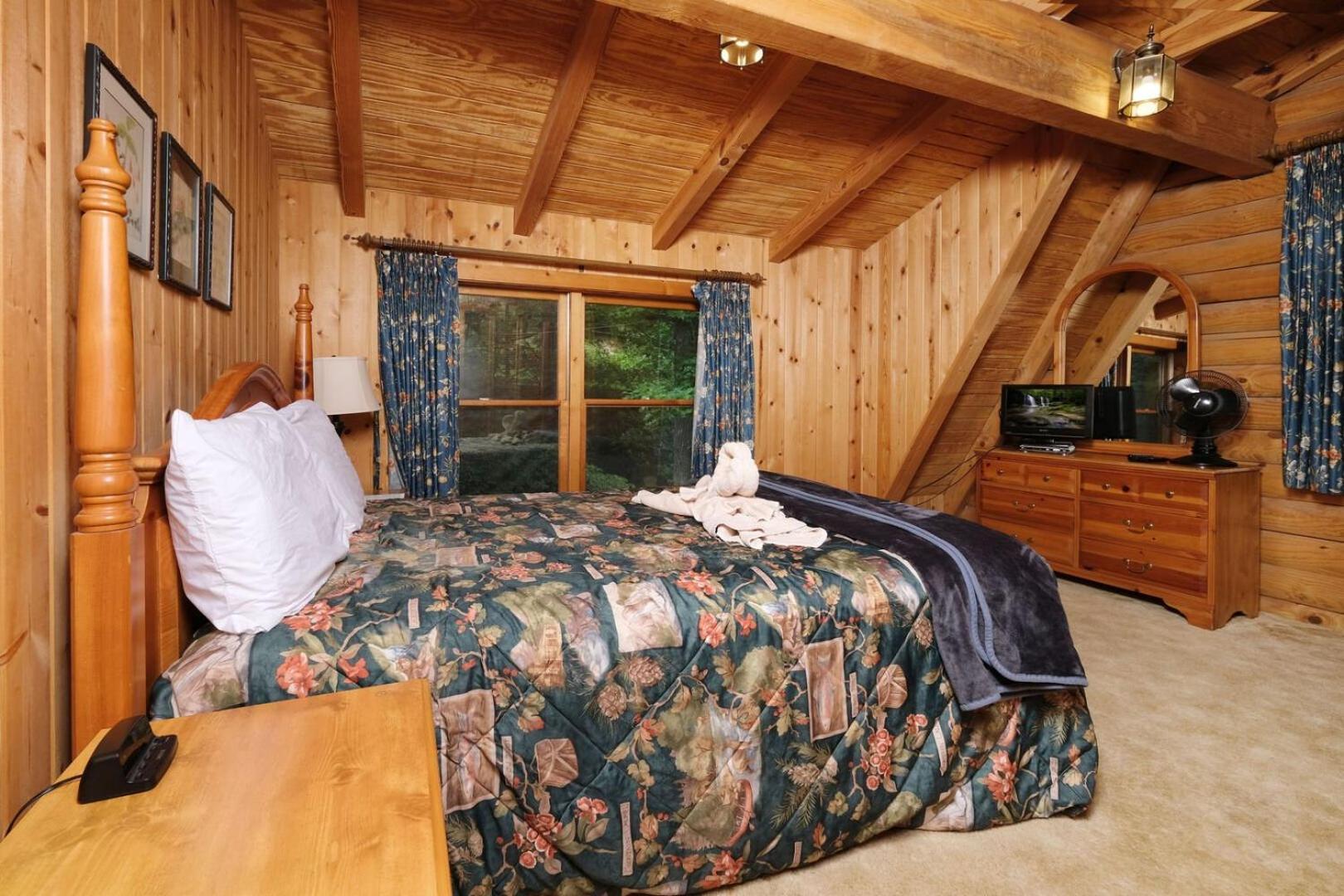 Creekside Spacious 4br Sleeps 12 Hot Tub Free Attraction Tickets *