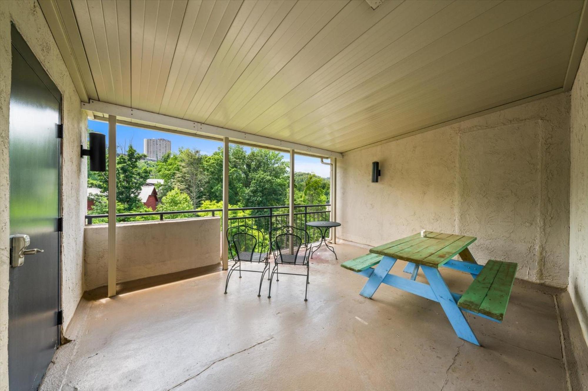 Holiday home Luxurious 2br Views! Walking Distance To Dwtn Gatlinburg!