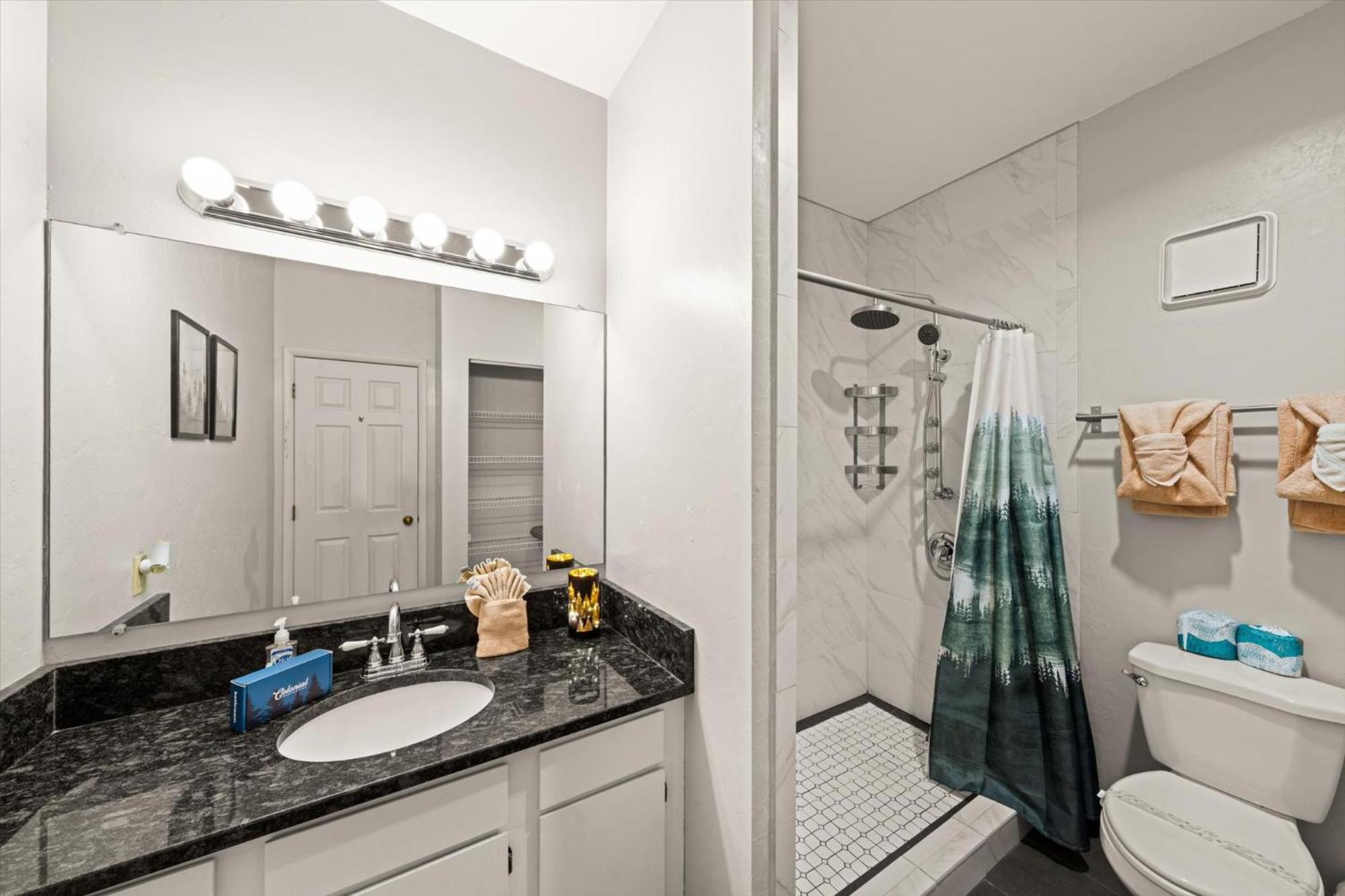 Holiday home Luxurious 2br Views! Walking Distance To Dwtn Gatlinburg!