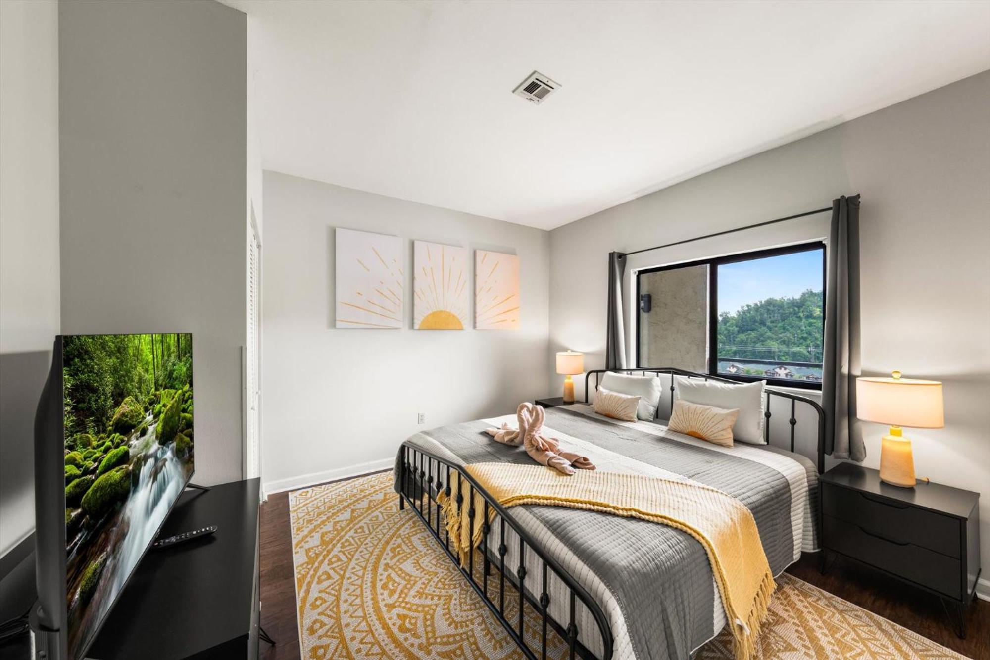 Luxurious 2br Views! Walking Distance To Dwtn Gatlinburg! Holiday home *