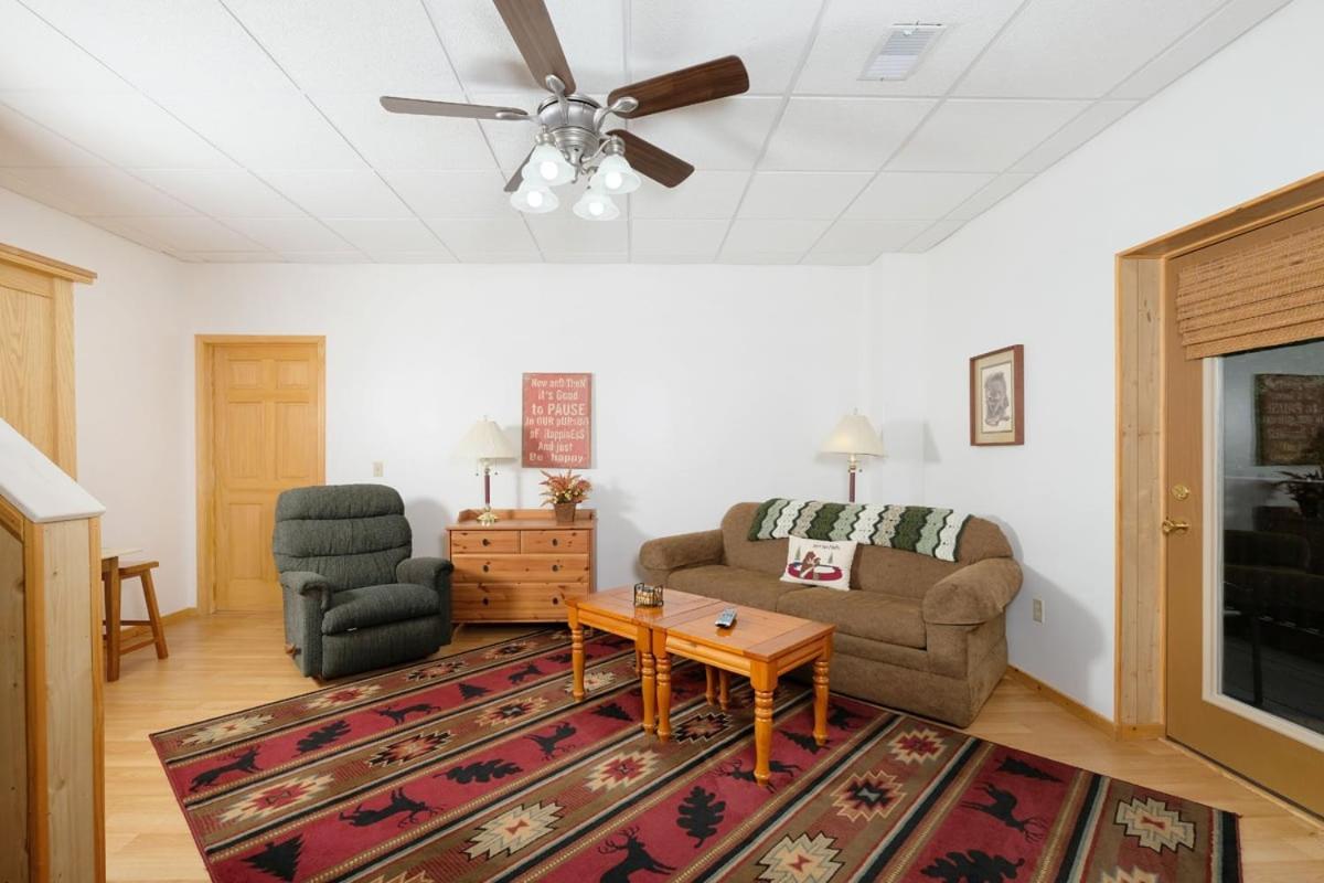 Cozy 3br Just 7 Min To Dwtn Hot Tub Free Attraction Tickets Holiday home