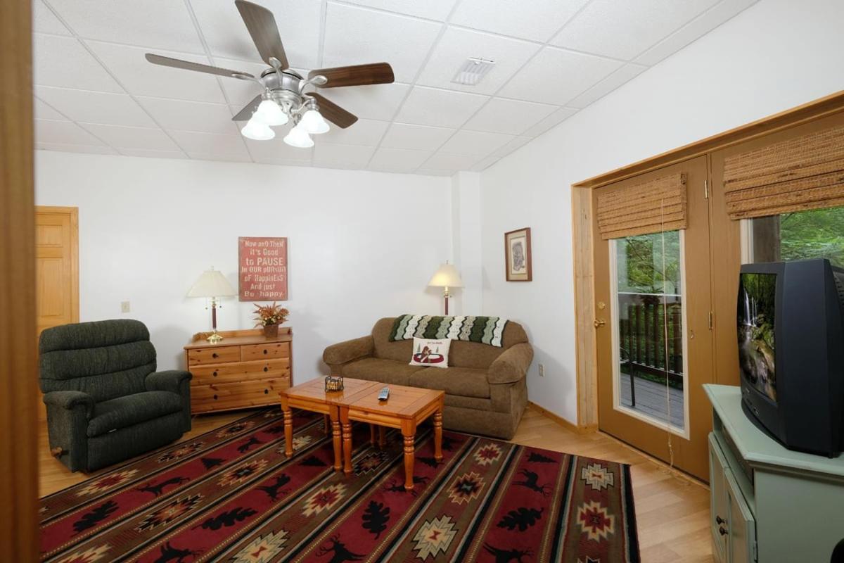Cozy 3br Just 7 Min To Dwtn Hot Tub Free Attraction Tickets Holiday home Gatlinburg