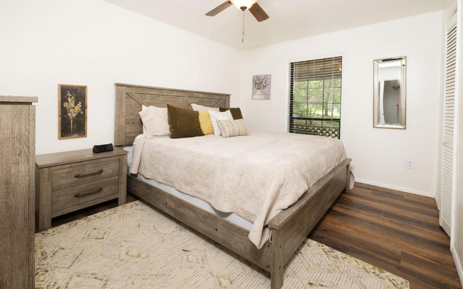 Scenic Creek Villa
