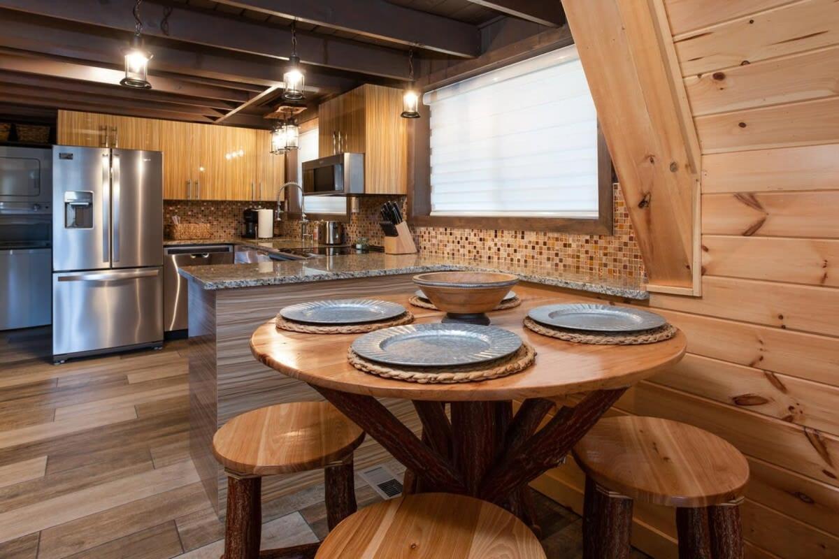 3 Miles To Gsmnp & Dtwn Good Views Hottub A-frame *