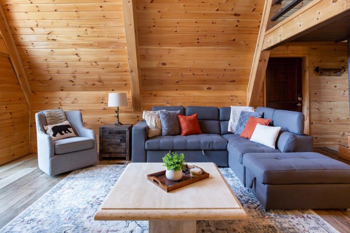 3 Miles To Gsmnp & Dtwn Good Views Hottub A-frame * Gatlinburg